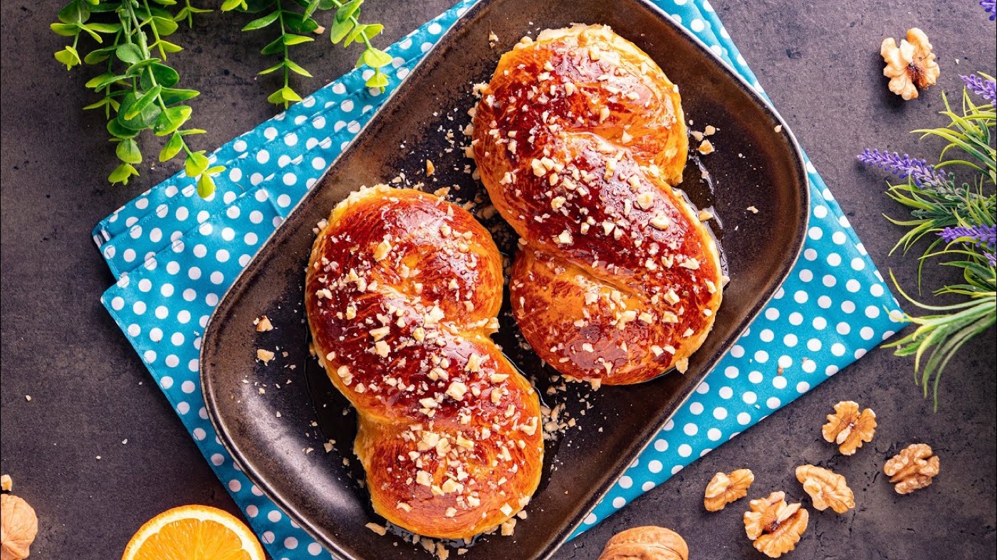 Mucenici copți cu miere și nucă